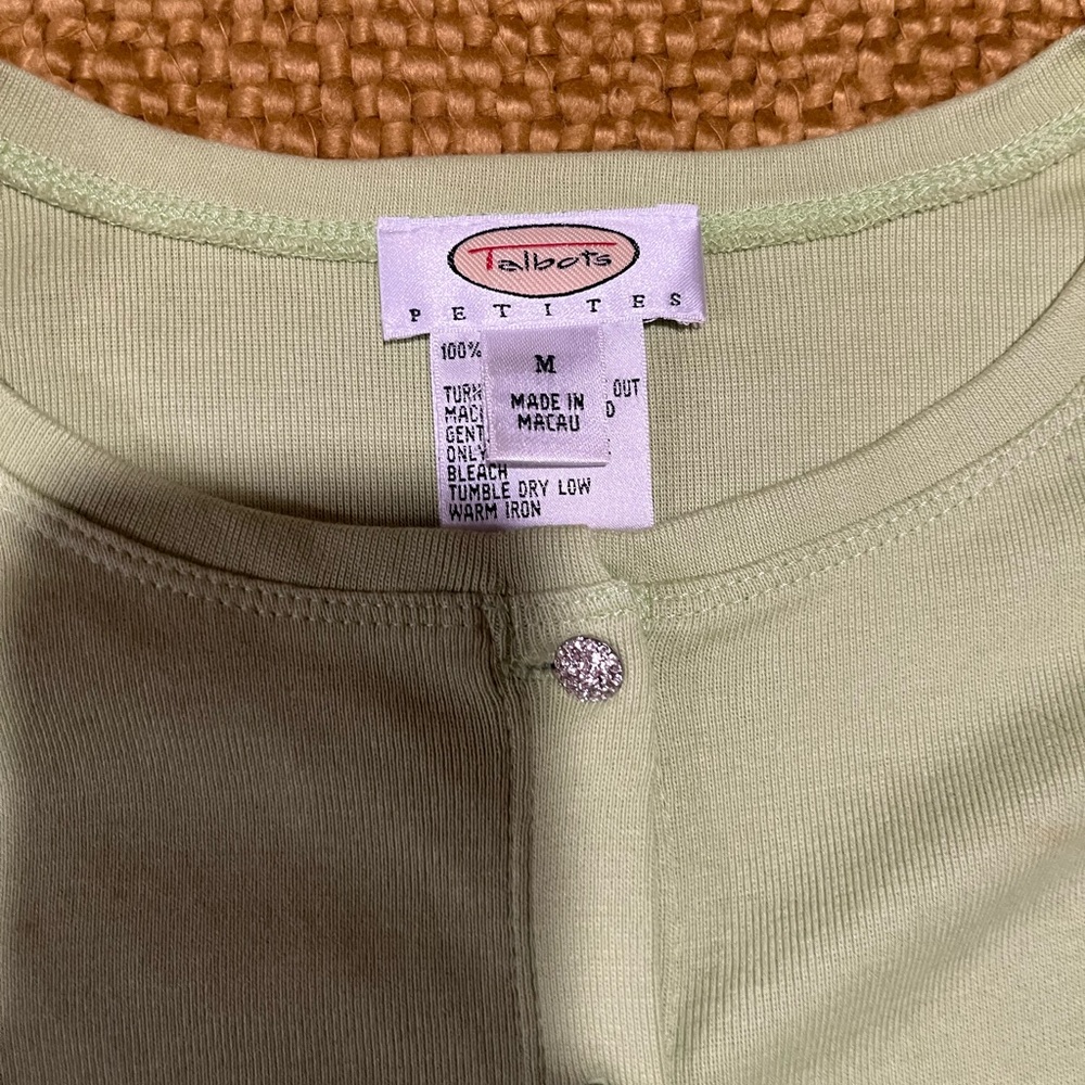 Button down - Picture 2 of 2
